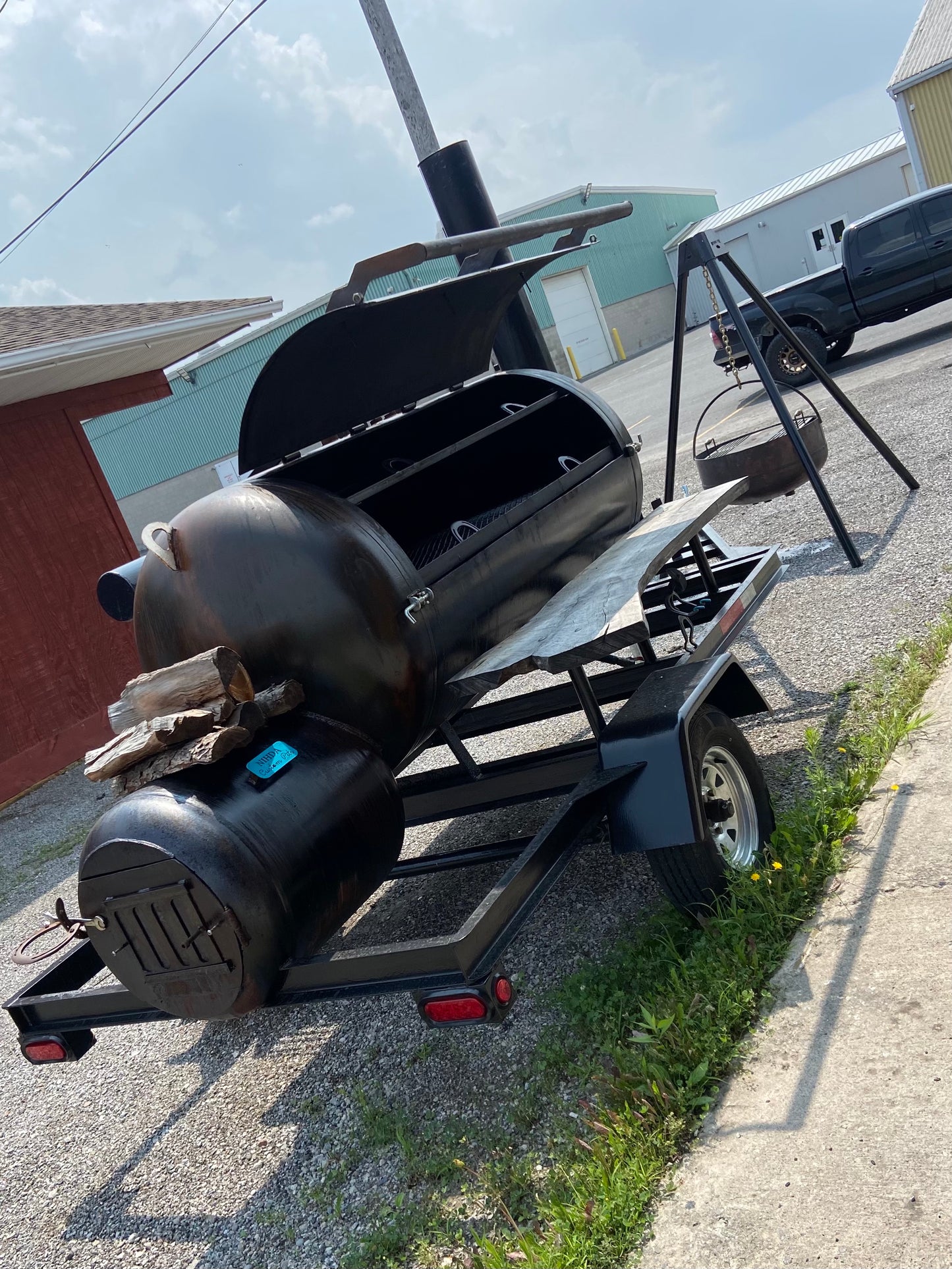 Northern Fyre- Single Axel 500 Gallon Offset Smoker Rig